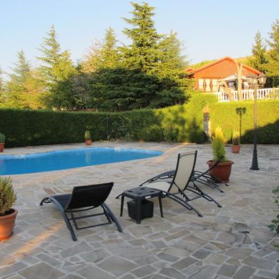 Chalet con piscina Antes 300000 Ahora 220000 Chalet con piscina Antes 300000 Ahora 220000