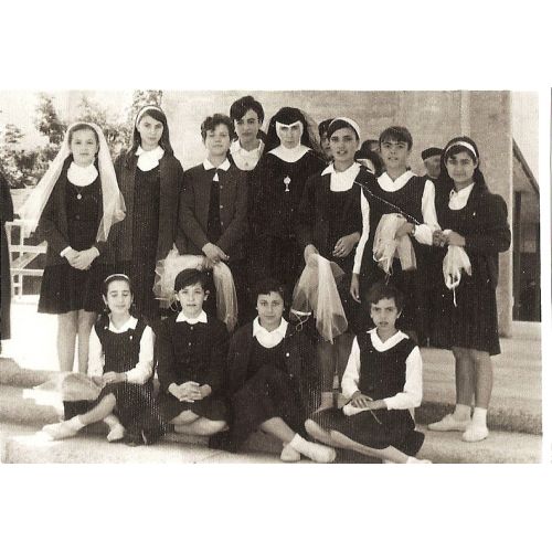 El patio del Colegio era una huerta enorme que llegaba hasta la calle Huelgas El patio del Colegio era una huerta enorme que llegaba hasta la calle Huelgas